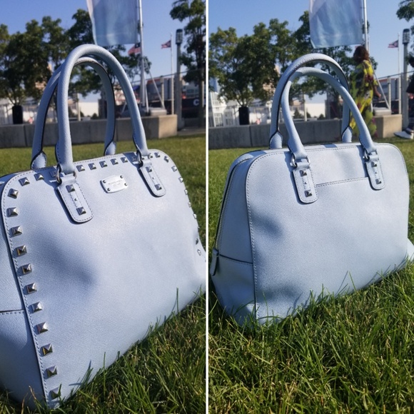 Michael Kors Handbags - 💌 Item for @luvevrytingfab 💌Michael Kors Large
